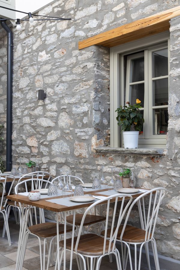 ARTIMASKIATHOS RESTAURANT